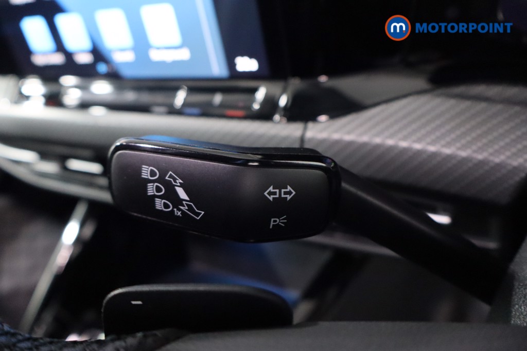 Volkswagen Golf R-Line Automatic Petrol Hatchback - Stock Number (1640960) - 16th supplementary image