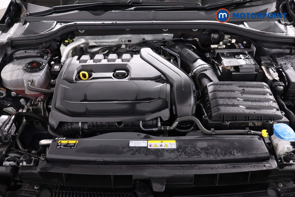 Volkswagen Golf R-Line Automatic Petrol Hatchback - Stock Number (1640960) - 32nd supplementary image