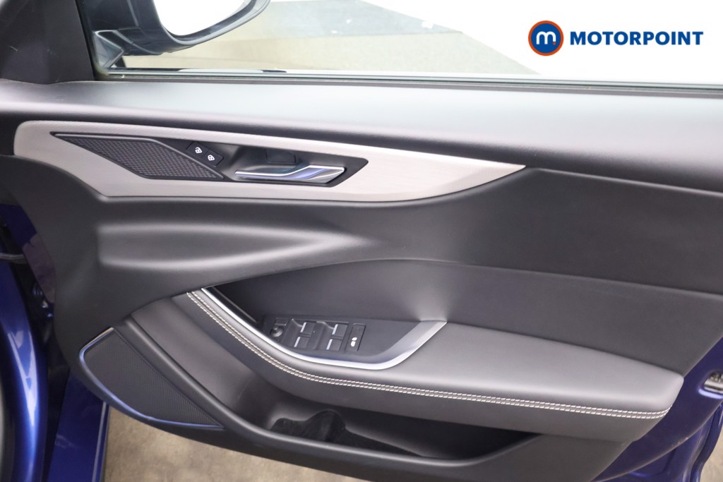 Jaguar XE R-Dynamic Black Automatic Diesel Saloon - Stock Number (1641009) - 11th supplementary image