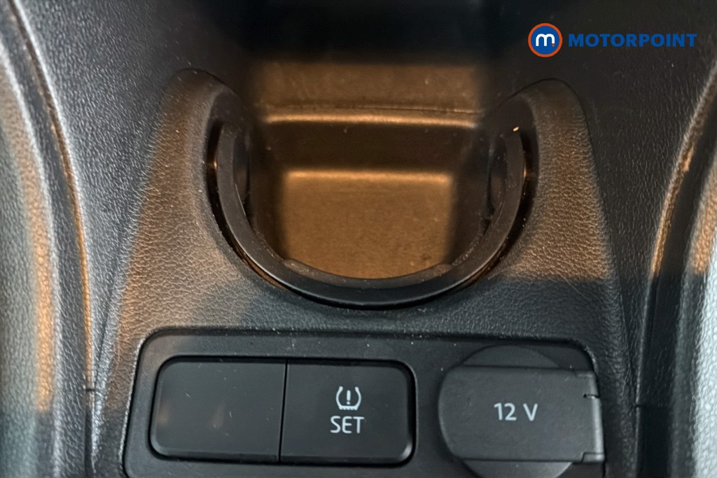 Volkswagen UP Move Up Manual Petrol Hatchback - Stock Number (1641047) - 16th supplementary image