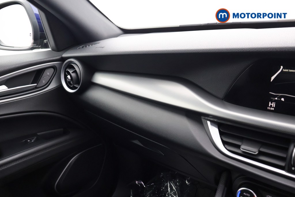 Alfa Romeo Stelvio Milano Automatic Petrol SUV - Stock Number (1641628) - 9th supplementary image