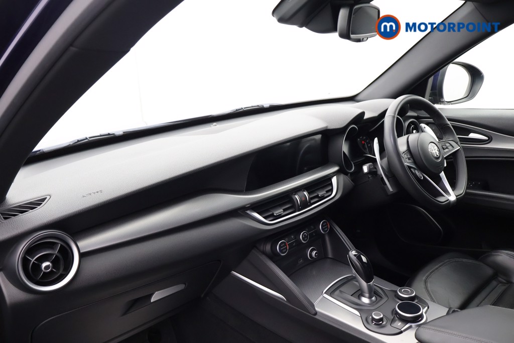 Alfa Romeo Stelvio Milano Automatic Petrol SUV - Stock Number (1641628) - 16th supplementary image