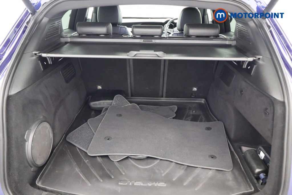 Alfa Romeo Stelvio Milano Automatic Petrol SUV - Stock Number (1641628) - 18th supplementary image