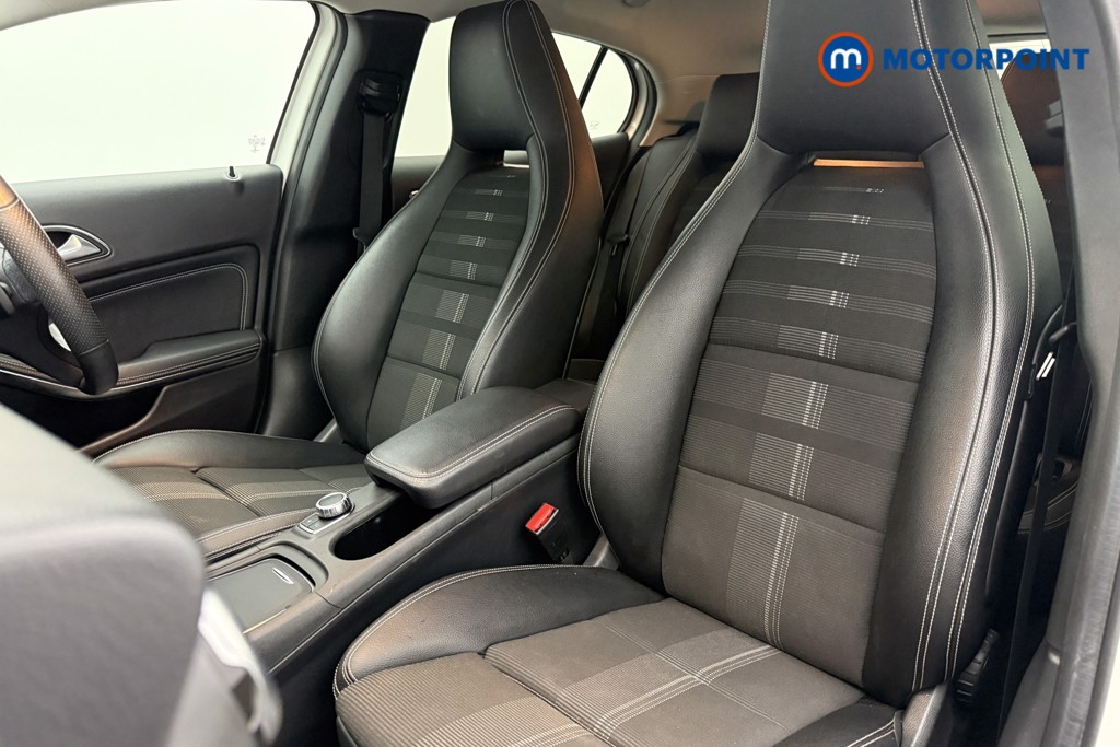 Mercedes-Benz GLA Urban Edition Automatic Petrol SUV - Stock Number (1642538) - 3rd supplementary image