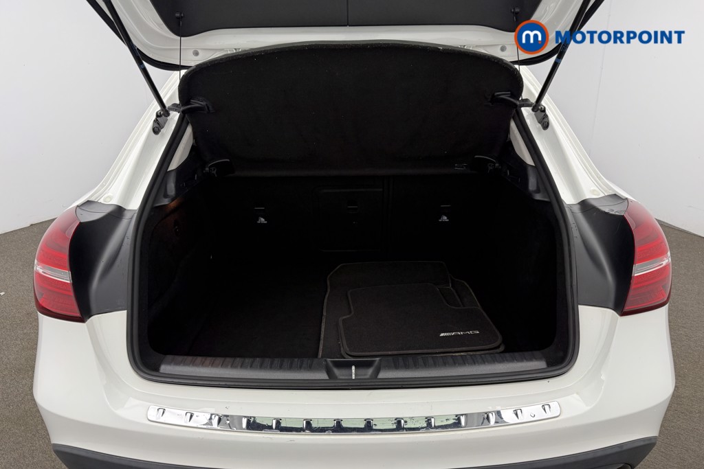Mercedes-Benz GLA Urban Edition Automatic Petrol SUV - Stock Number (1642538) - 5th supplementary image
