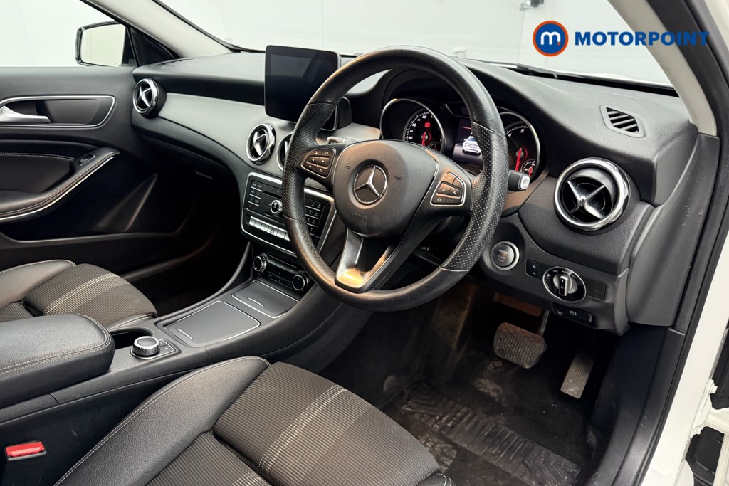 Mercedes-Benz GLA Urban Edition Automatic Petrol SUV - Stock Number (1642538) - 6th supplementary image