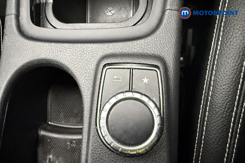 Mercedes-Benz GLA Urban Edition Automatic Petrol SUV - Stock Number (1642538) - 15th supplementary image