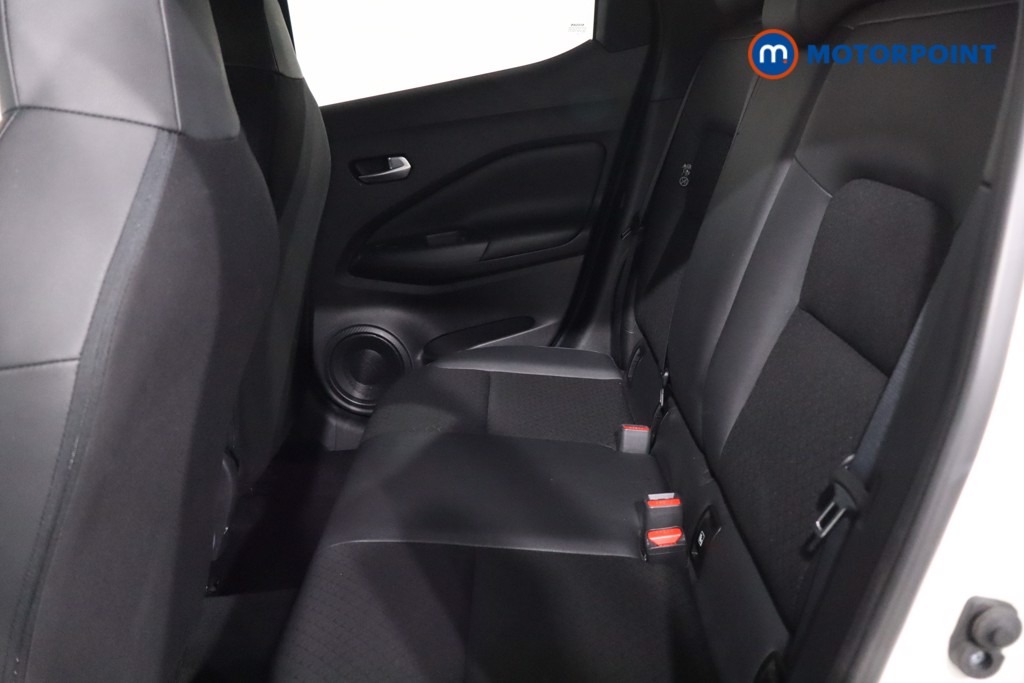 Nissan Juke N-Connecta Automatic Petrol SUV - Stock Number (1642801) - 5th supplementary image
