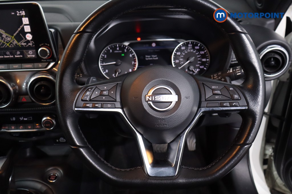 Nissan Juke N-Connecta Automatic Petrol SUV - Stock Number (1642801) - 6th supplementary image