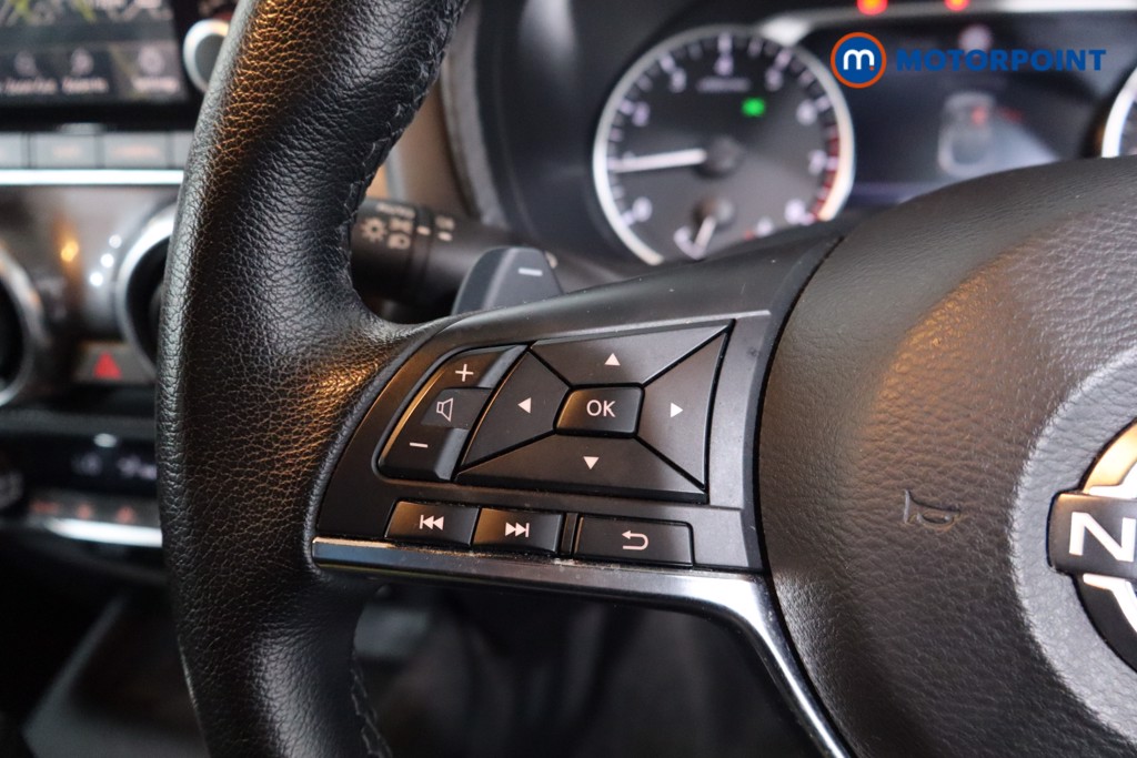 Nissan Juke N-Connecta Automatic Petrol SUV - Stock Number (1642801) - 7th supplementary image
