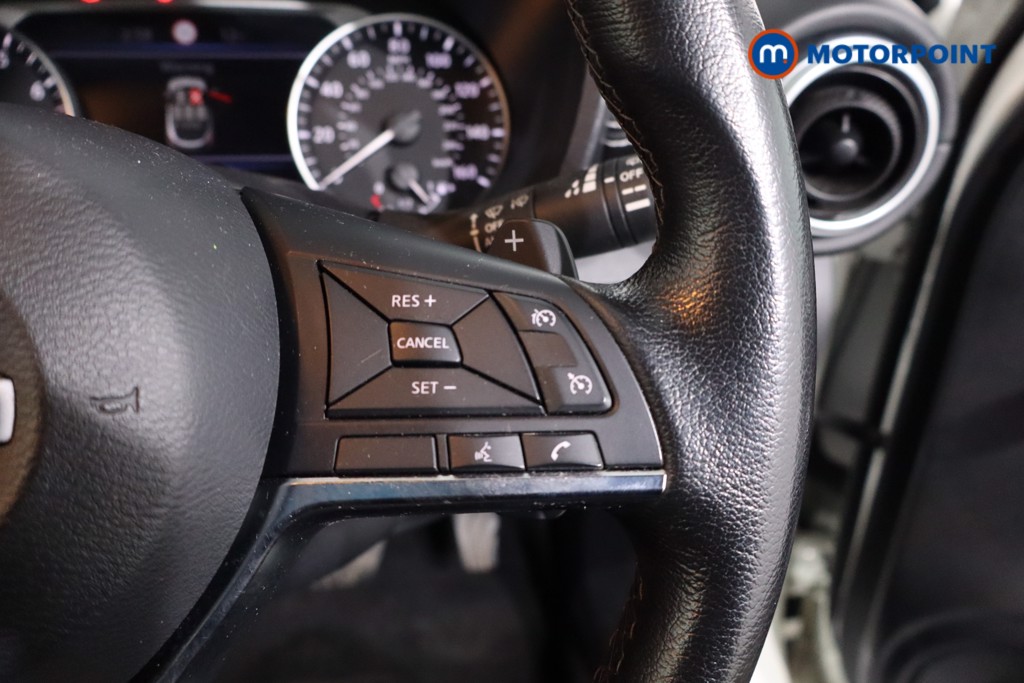 Nissan Juke N-Connecta Automatic Petrol SUV - Stock Number (1642801) - 8th supplementary image