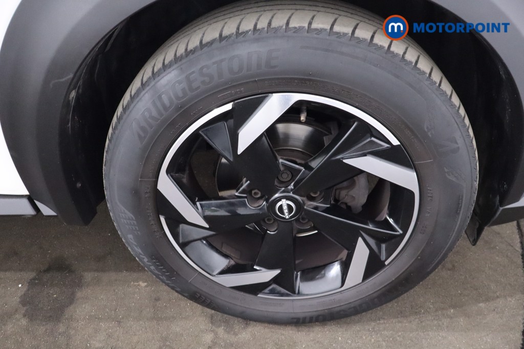 Nissan Juke N-Connecta Automatic Petrol SUV - Stock Number (1642801) - 10th supplementary image