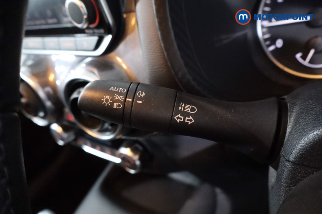 Nissan Juke N-Connecta Automatic Petrol SUV - Stock Number (1642801) - 14th supplementary image