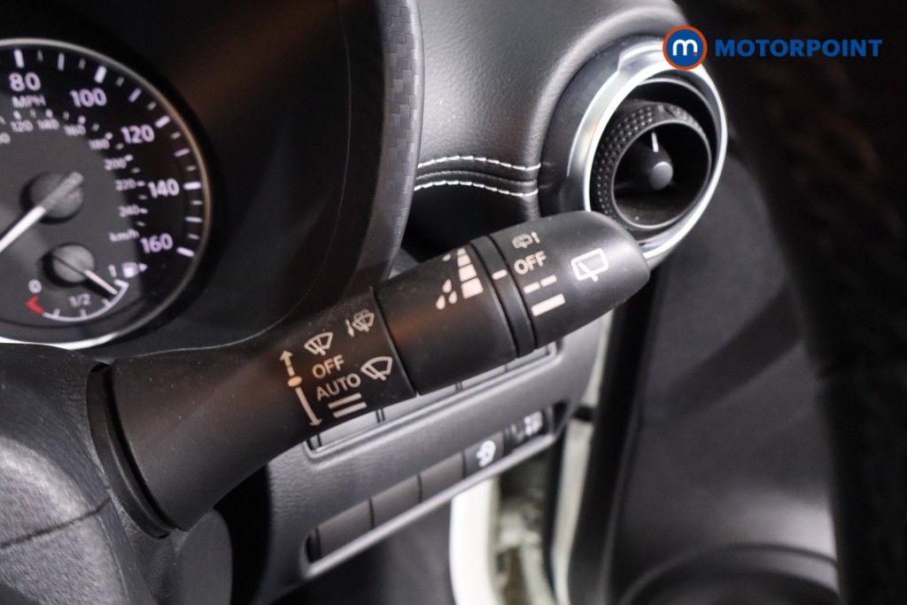 Nissan Juke N-Connecta Automatic Petrol SUV - Stock Number (1642801) - 15th supplementary image