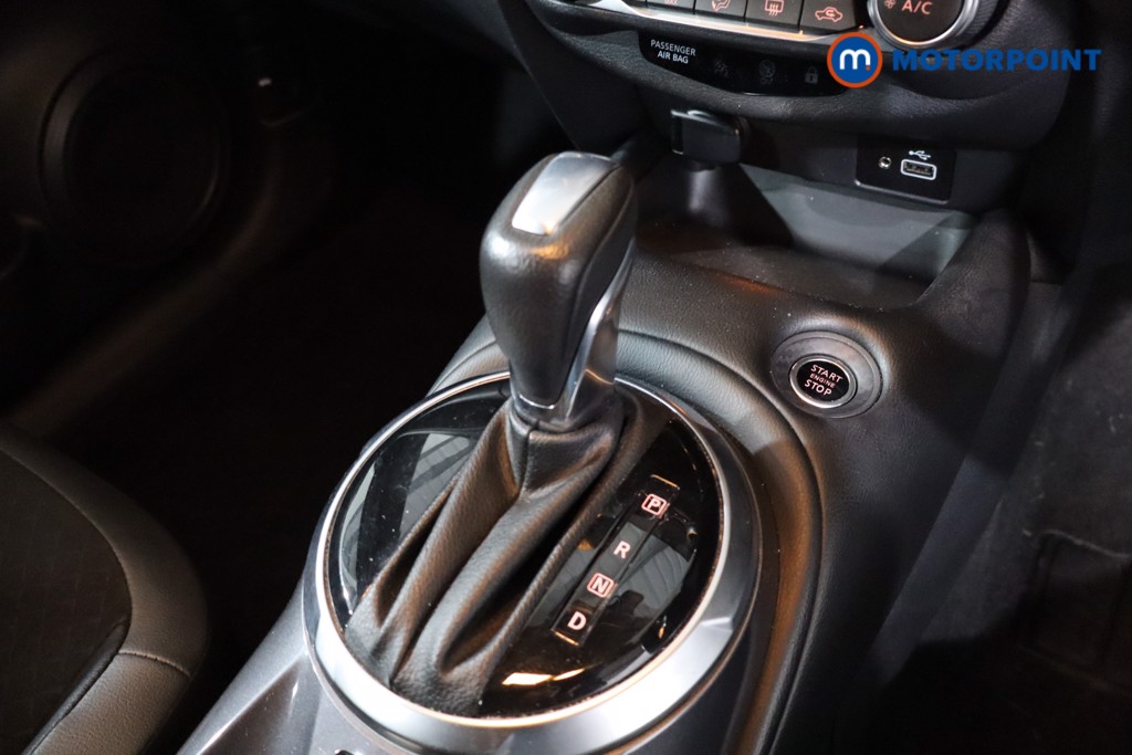 Nissan Juke N-Connecta Automatic Petrol SUV - Stock Number (1642801) - 20th supplementary image