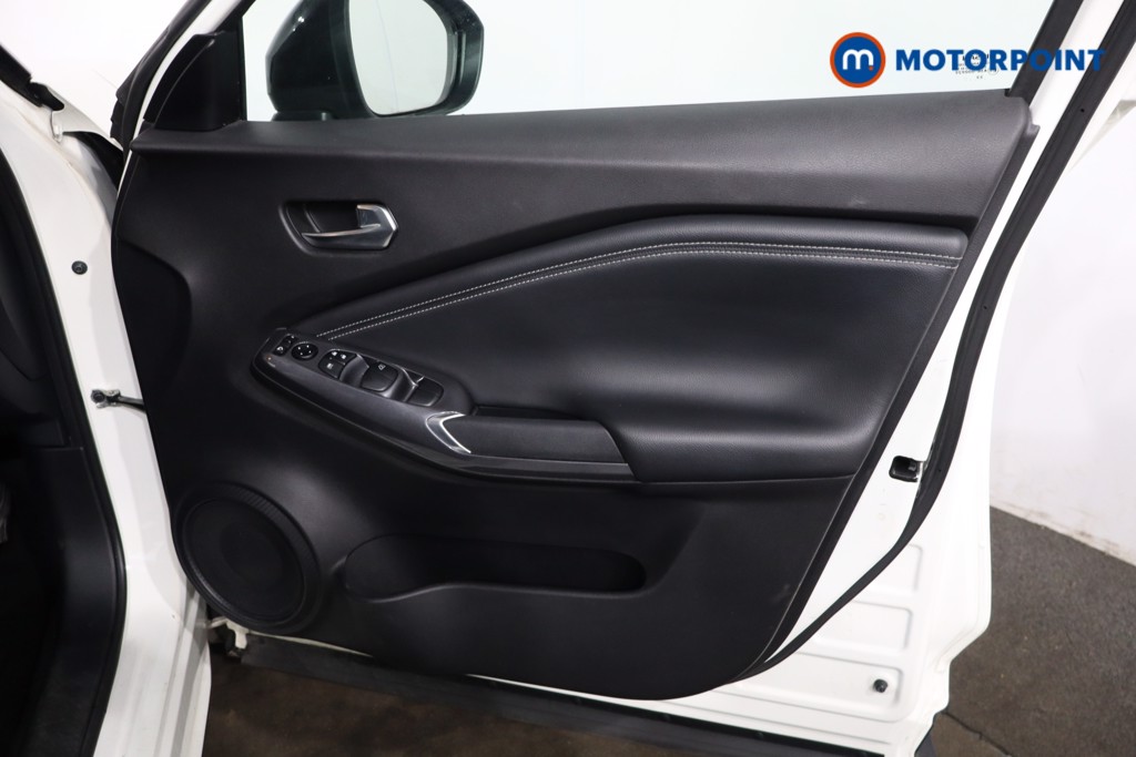 Nissan Juke N-Connecta Automatic Petrol SUV - Stock Number (1642801) - 24th supplementary image