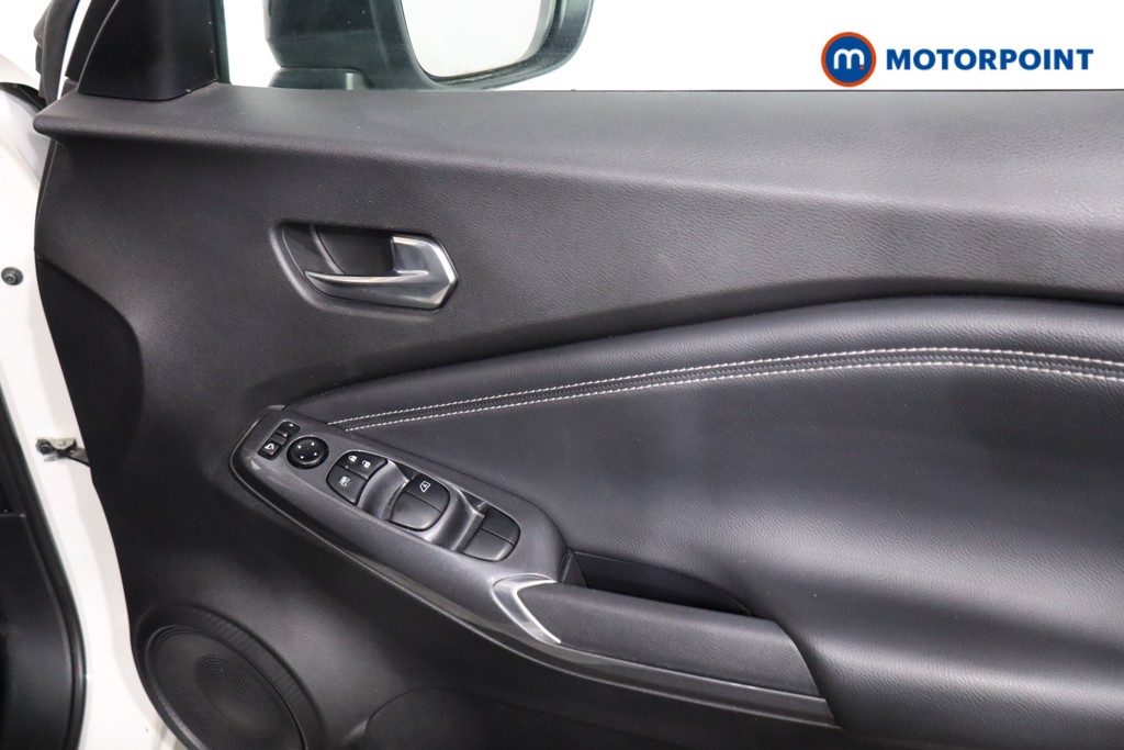 Nissan Juke N-Connecta Automatic Petrol SUV - Stock Number (1642801) - 25th supplementary image