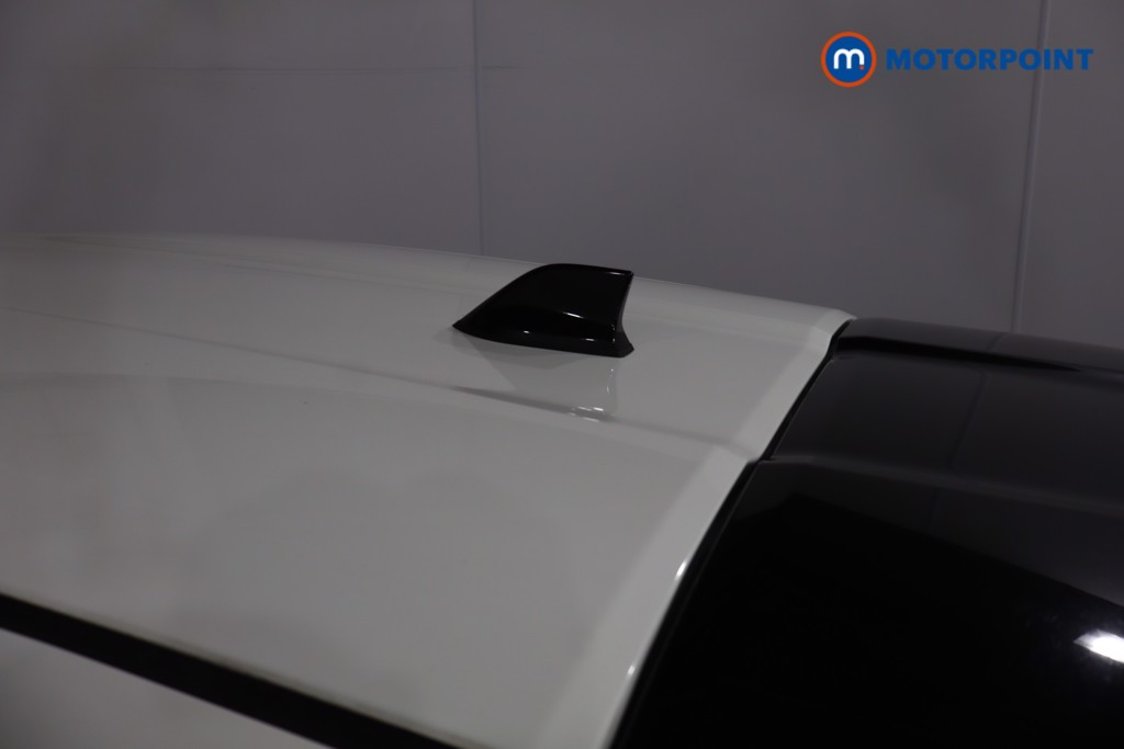 Nissan Juke N-Connecta Automatic Petrol SUV - Stock Number (1642801) - 30th supplementary image