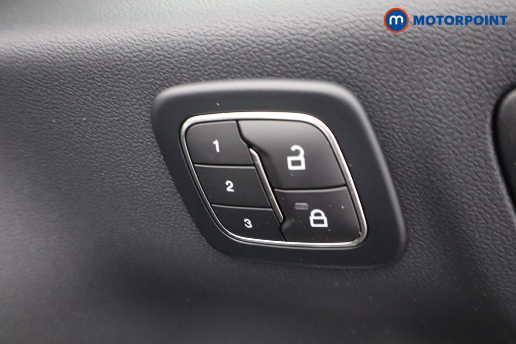 Ford Kuga St-Line Automatic Petrol-Electric Hybrid SUV - Stock Number (1643226) - 11th supplementary image
