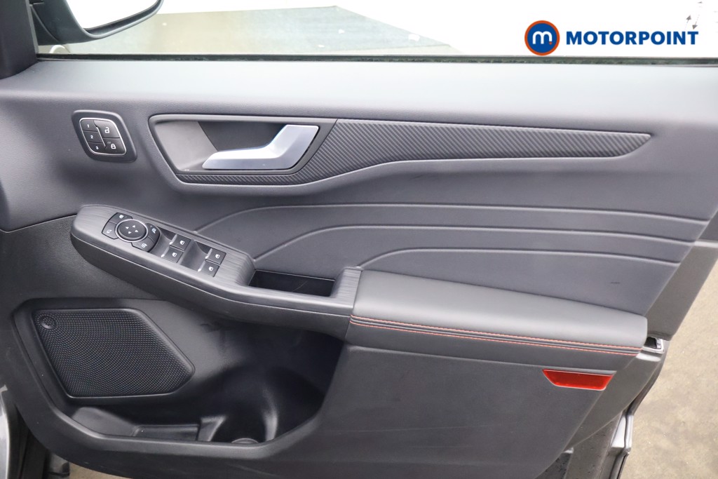 Ford Kuga St-Line Automatic Petrol-Electric Hybrid SUV - Stock Number (1643238) - 11th supplementary image