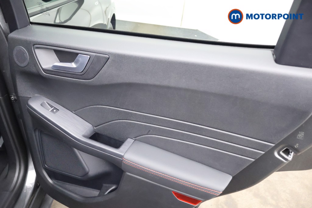Ford Kuga St-Line Automatic Petrol-Electric Hybrid SUV - Stock Number (1643238) - 16th supplementary image