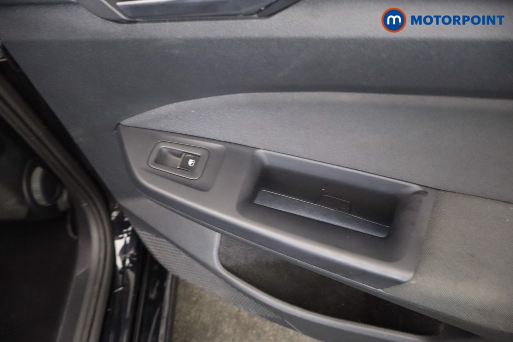 Volkswagen Golf Life Automatic Petrol Estate - Stock Number (1643318) - 22nd supplementary image