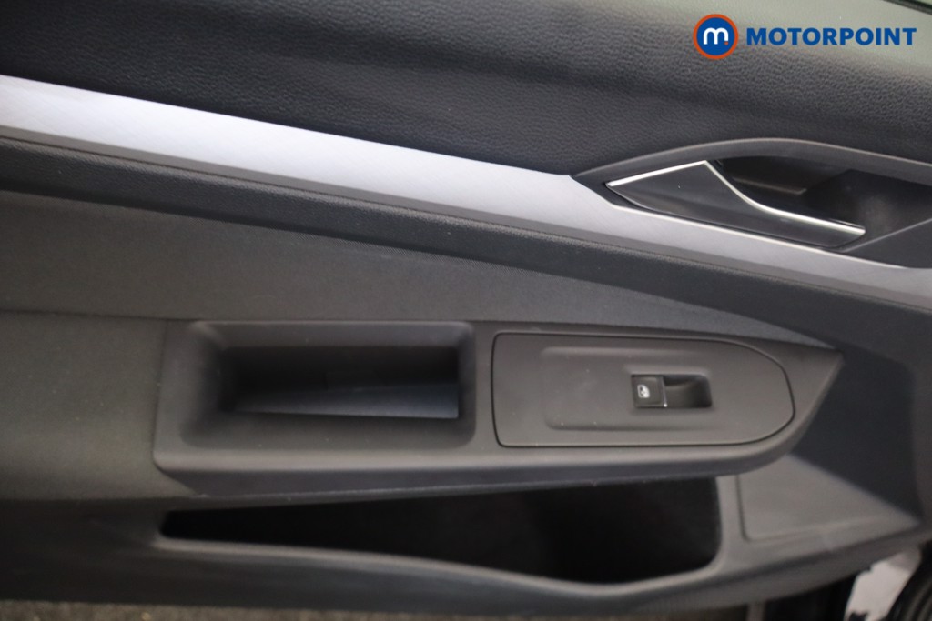 Volkswagen Golf Life Automatic Petrol Estate - Stock Number (1643318) - 30th supplementary image