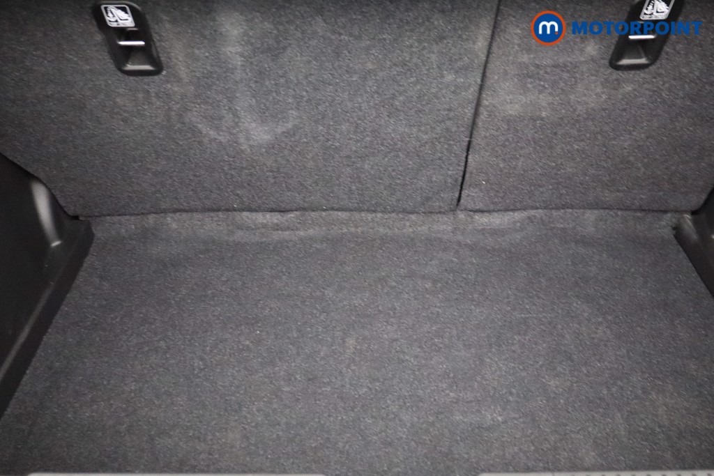 Suzuki Swift Motion Manual Petrol Hatchback - Stock Number (1643666) - 5th supplementary image