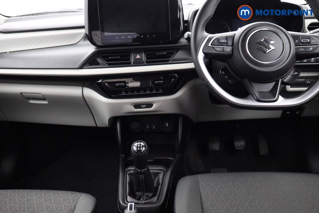Suzuki Swift Motion Manual Petrol Hatchback - Stock Number (1643666) - 8th supplementary image