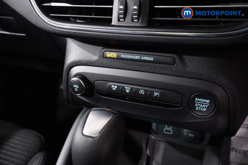 Ford Focus Active X Automatic Petrol Estate - Stock Number (1643854) - 17th supplementary image