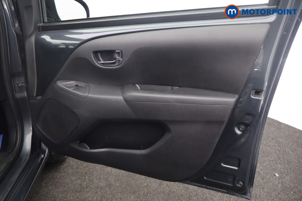 Toyota Aygo X-Play Manual Petrol Hatchback - Stock Number (1633913) - 14th supplementary image