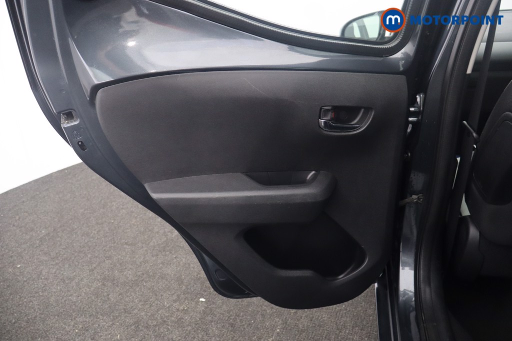 Toyota Aygo X-Play Manual Petrol Hatchback - Stock Number (1633913) - 19th supplementary image