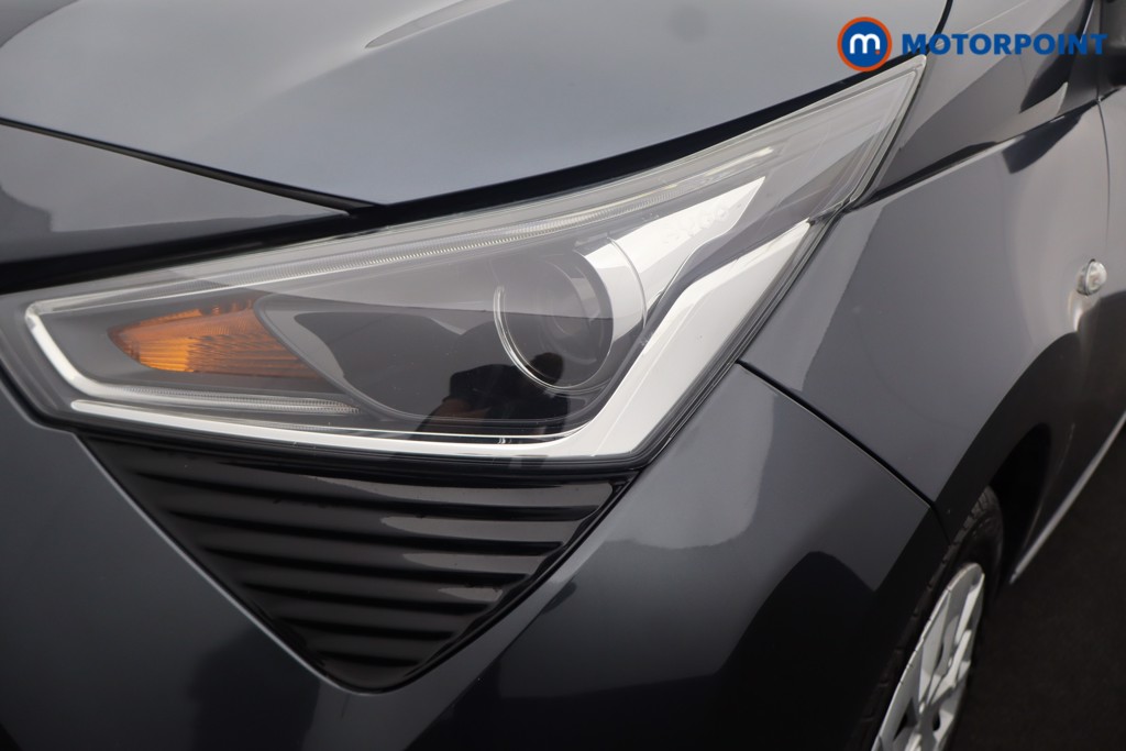 Toyota Aygo X-Play Manual Petrol Hatchback - Stock Number (1633913) - 1st supplementary image