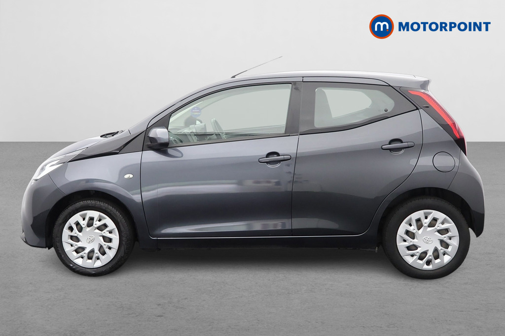 Toyota Aygo X-Play Manual Petrol Hatchback - Stock Number (1633913) - Passenger side