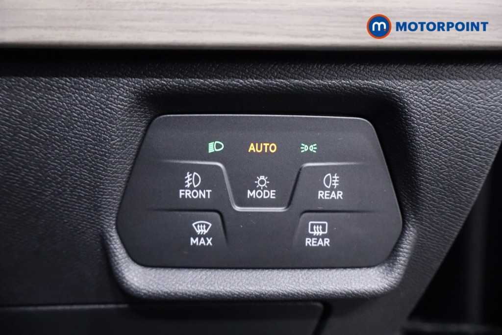 Seat Leon Xcellence Lux Automatic Petrol Hatchback - Stock Number (1634345) - 17th supplementary image