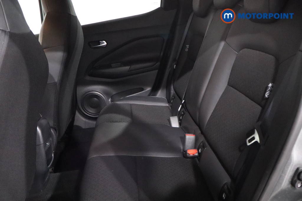 Nissan Juke N-Connecta Manual Petrol SUV - Stock Number (1635823) - 5th supplementary image