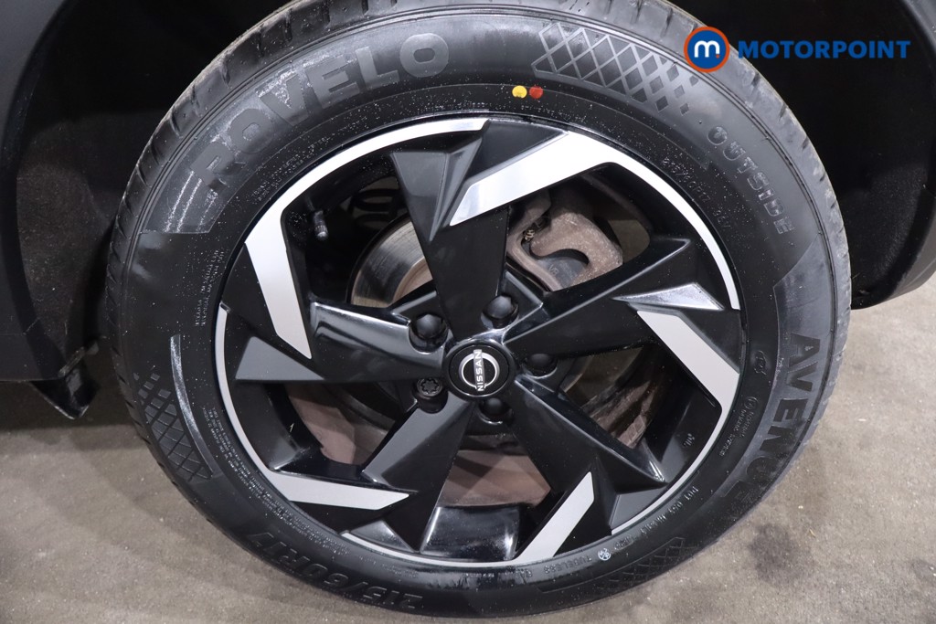 Nissan Juke N-Connecta Manual Petrol SUV - Stock Number (1635823) - 12th supplementary image