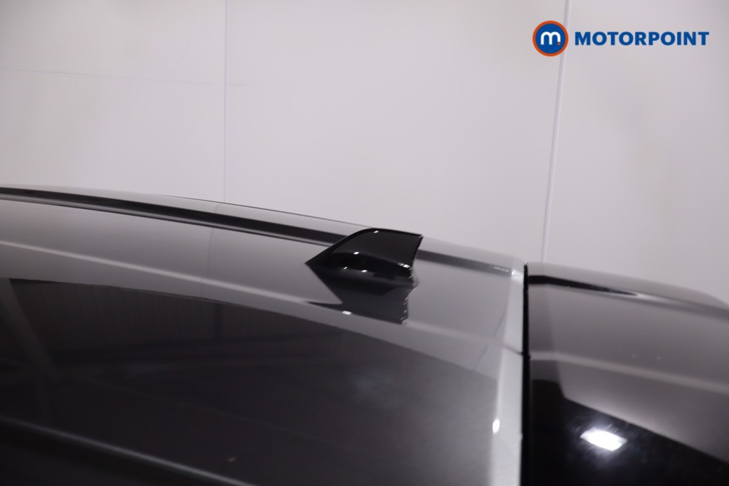 Nissan Juke N-Connecta Manual Petrol SUV - Stock Number (1635823) - 32nd supplementary image