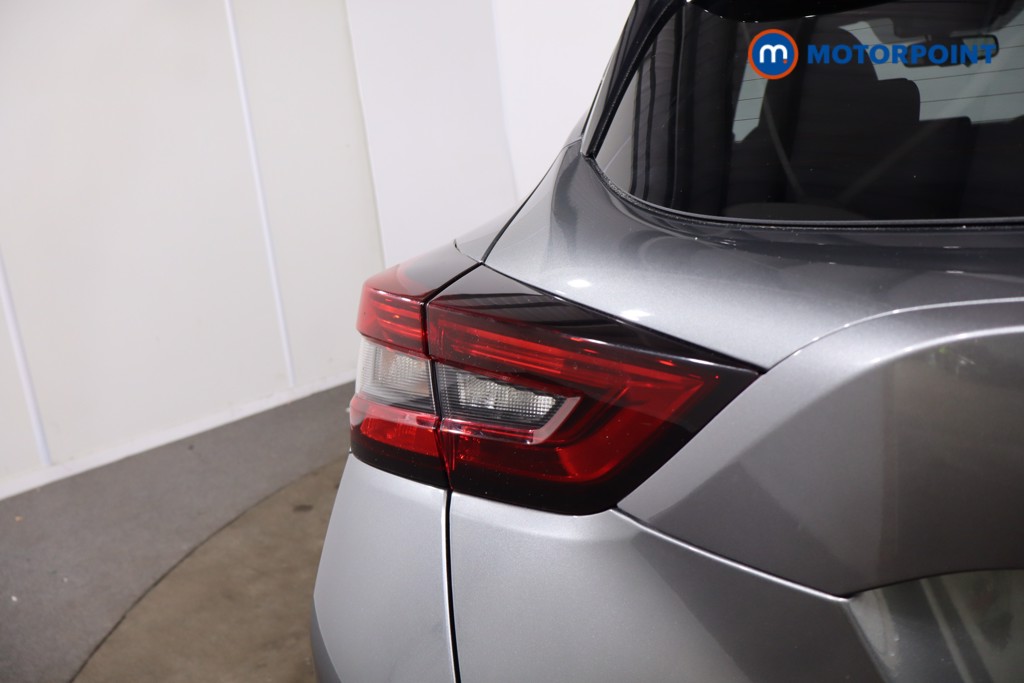 Nissan Juke N-Connecta Manual Petrol SUV - Stock Number (1635823) - 34th supplementary image
