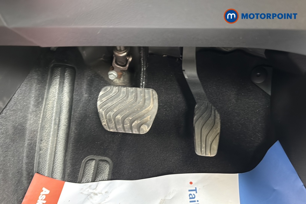 Renault Captur Iconic Automatic Petrol SUV - Stock Number (1640327) - 24th supplementary image