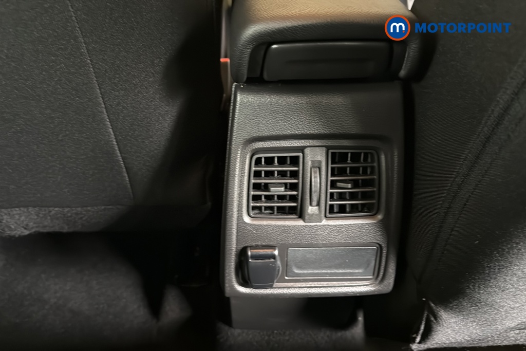 Renault Captur Iconic Automatic Petrol SUV - Stock Number (1640327) - 28th supplementary image