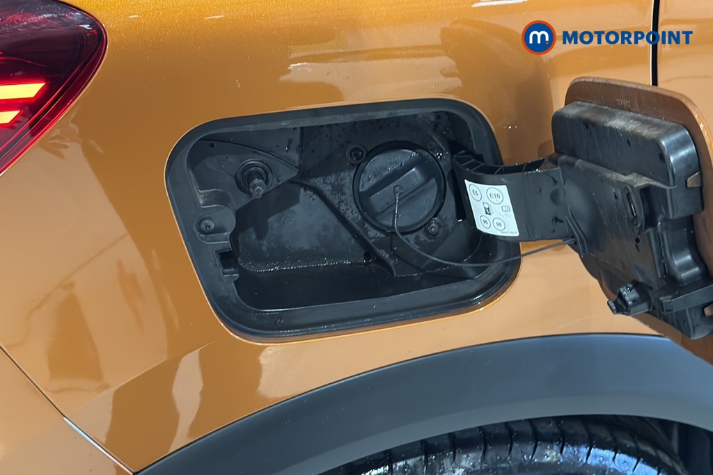 Renault Captur Iconic Automatic Petrol SUV - Stock Number (1640327) - 41st supplementary image