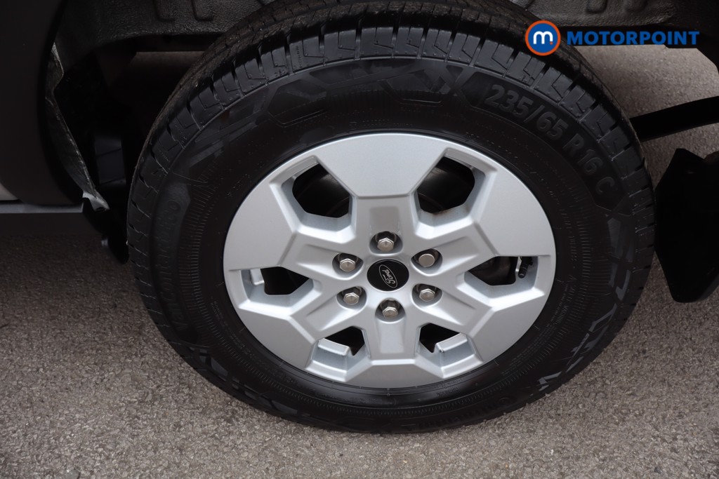 Ford Transit Limited Automatic Diesel Medium Roof Van - Stock Number (1640330) - 10th supplementary image