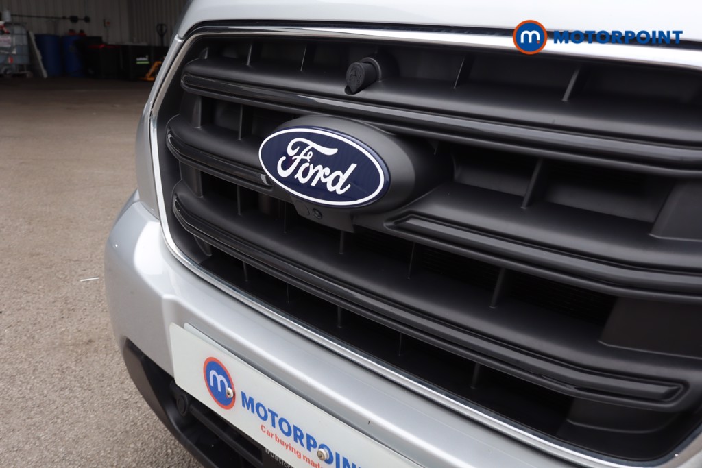 Ford Transit Limited Automatic Diesel Medium Roof Van - Stock Number (1640330) - 24th supplementary image
