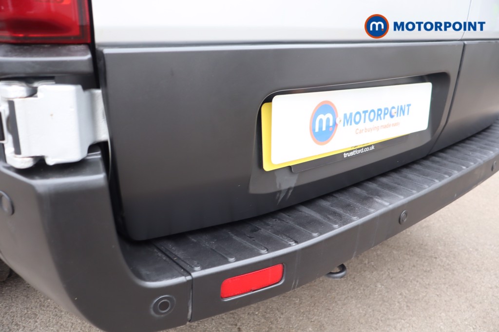 Ford Transit Limited Automatic Diesel Medium Roof Van - Stock Number (1640330) - 32nd supplementary image