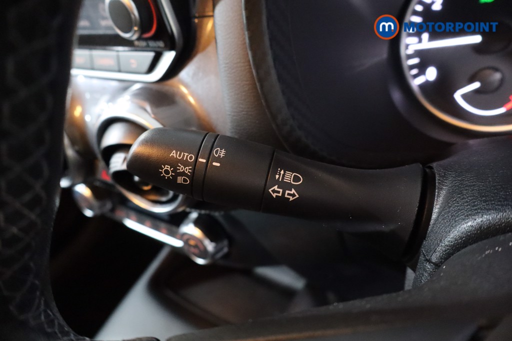 Nissan Juke N-Connecta Manual Petrol SUV - Stock Number (1642487) - 13th supplementary image
