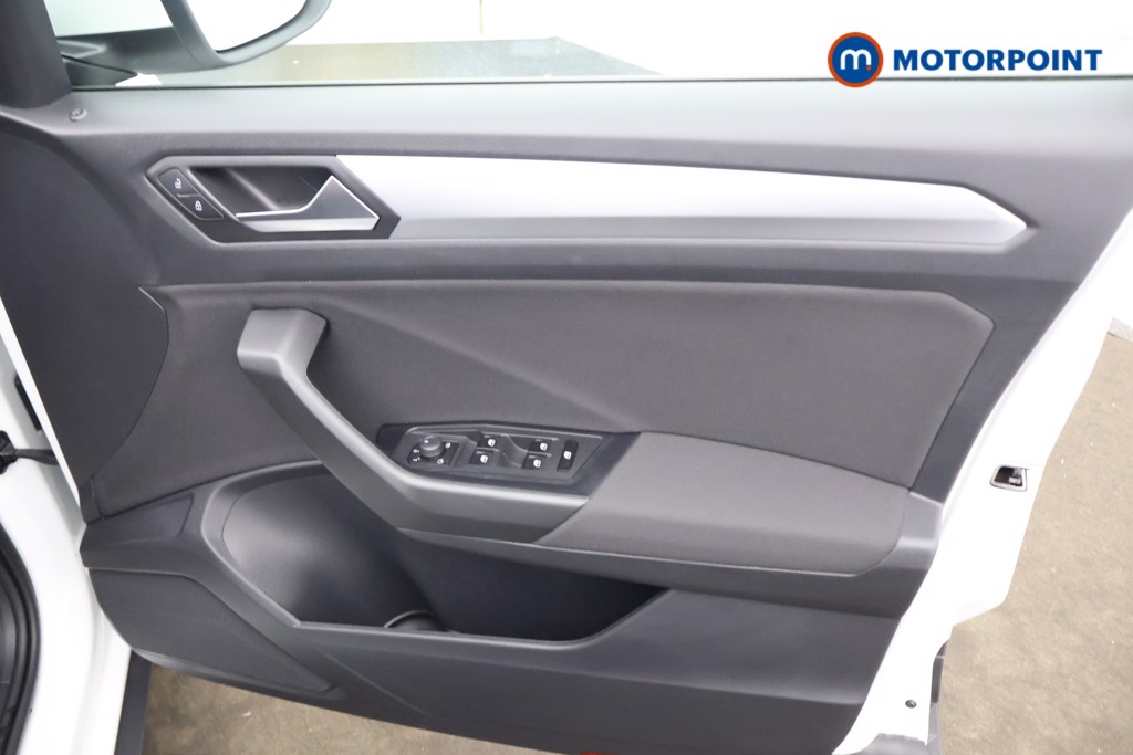 Volkswagen T-Roc Life Automatic Petrol SUV - Stock Number (1633480) - 12th supplementary image