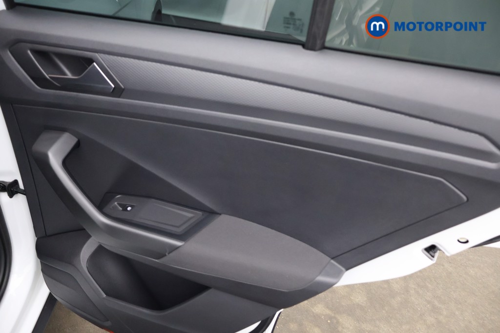 Volkswagen T-Roc Life Automatic Petrol SUV - Stock Number (1633480) - 17th supplementary image