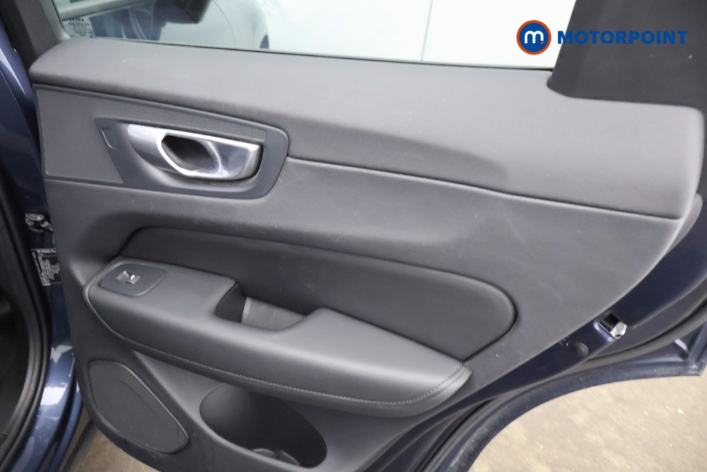 Volvo Xc60 Core Automatic Petrol SUV - Stock Number (1635221) - 16th supplementary image
