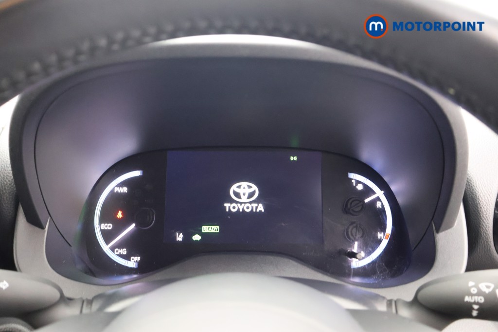 Toyota Yaris Cross Design Automatic Petrol-Electric Hybrid Estate - Stock Number (1635850) - 4th supplementary image